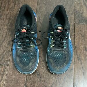 Nike size 8.5 multicolored tennis shoes